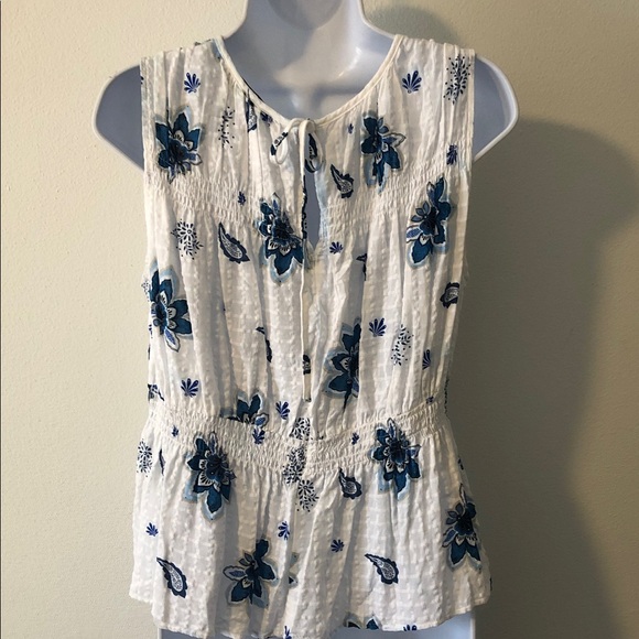 Loft Top - Picture 4 of 5